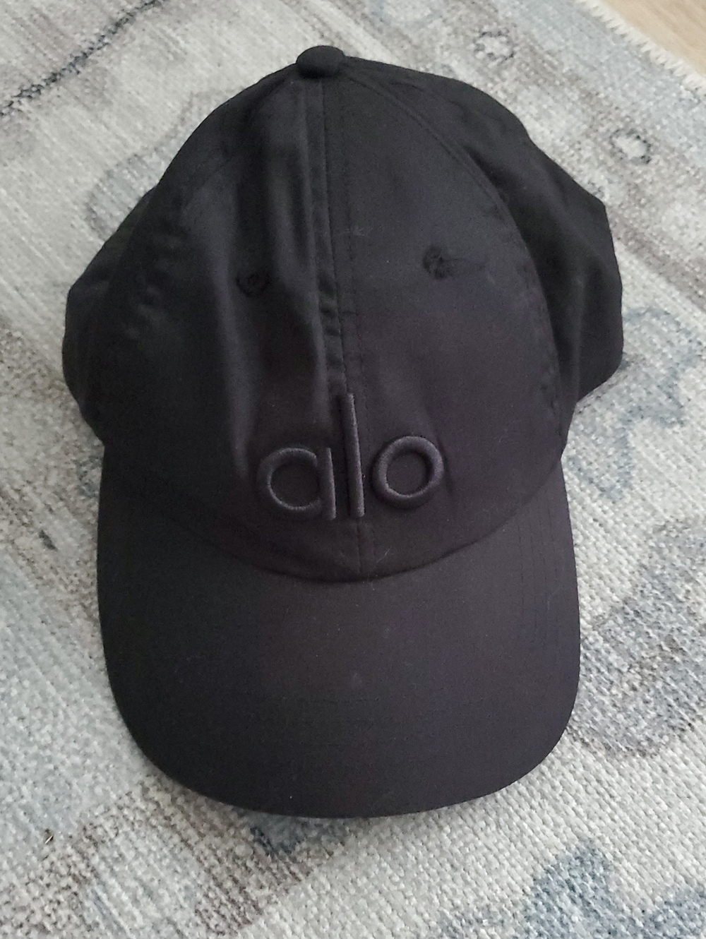 ALO Yoga Off Duty Authentic Black Logo Baseball Cap Hat One Size